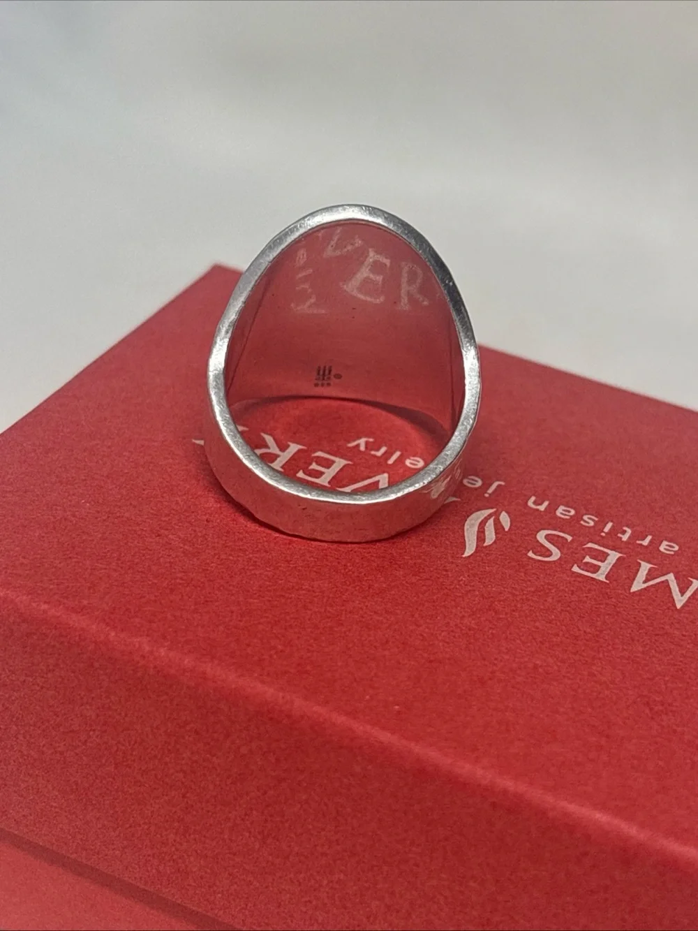 James Avery Retired Hammered Oval Cigar Sterling Silver Ring Sz 9